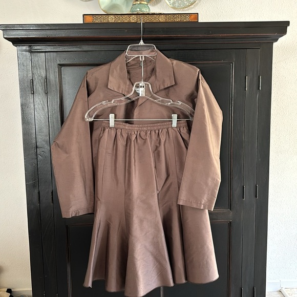 Beautiful Louis Simon silk jacket and skirt set for La Libellule in brown. - Picture 2 of 3